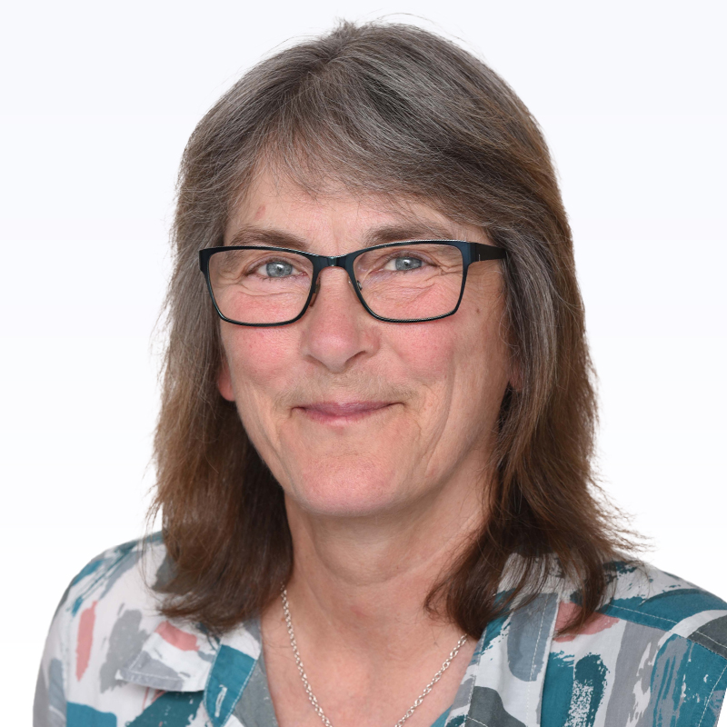 Judith Dartnell-Lynn, Accountant